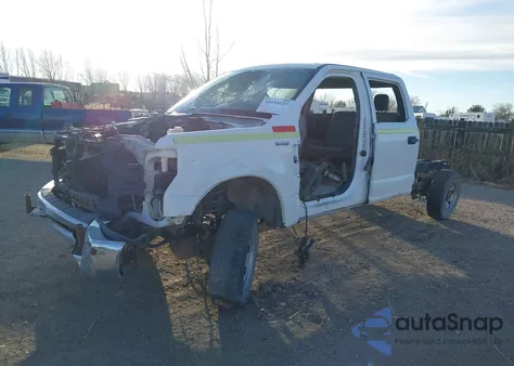 2017 Ford F-250 Xl z USA, uszkodzony, nr VIN 1FD7W2B61HEC90494